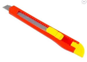 Нож 9 мм выдвижное лезвие "РемоКолор"